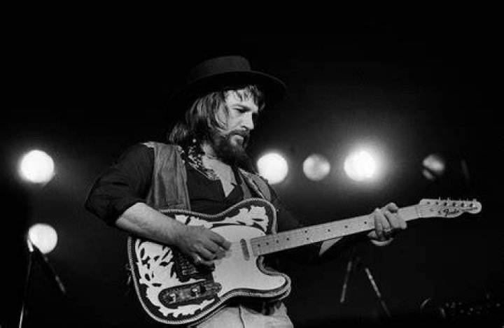 10 Best Waylon Jennings Songs of All Time
