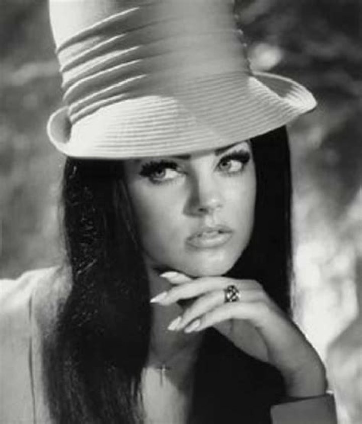 13 Pictures of Young Priscilla Presley Priscilla presley, Young