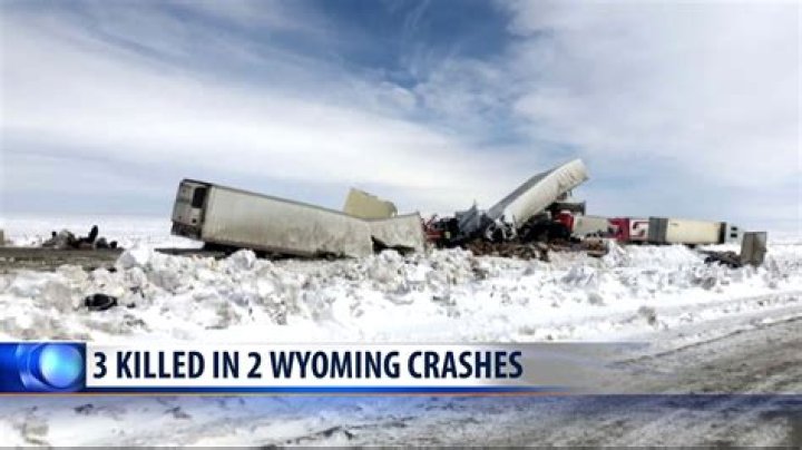 3 dead in massive Wyoming crashes YouTube