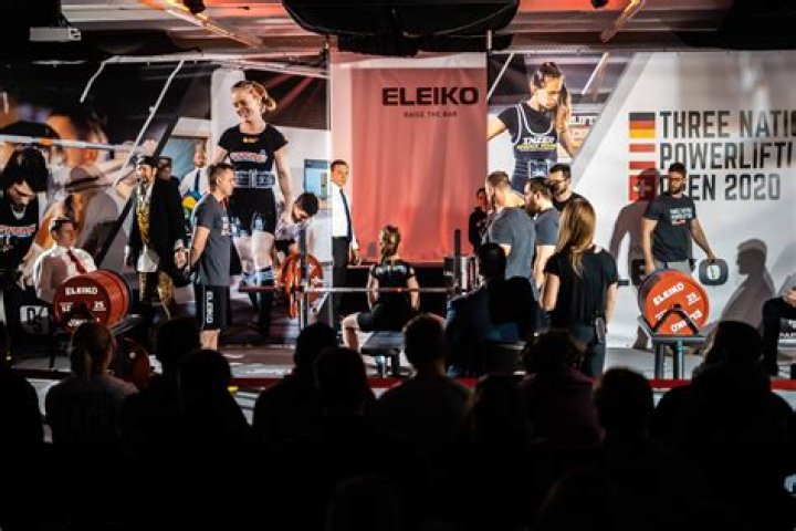 3 NATIONS POWERLIFTING OPEN Competition Powerlifting Girl