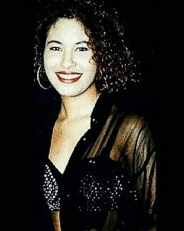 32+ selena quintanilla natural hair CharleeTomas