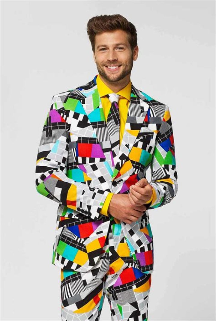 4 Outrageous Suits That Somehow Worked? I The GentleManual