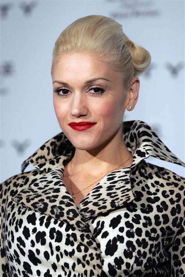 47 Top Images Gwen Stefani Black Hair / 4 Blonding Secrets From Gwen