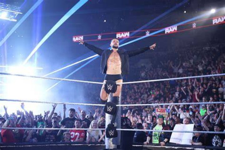 5 WWE Superstars Who Should Beat Roman Reigns