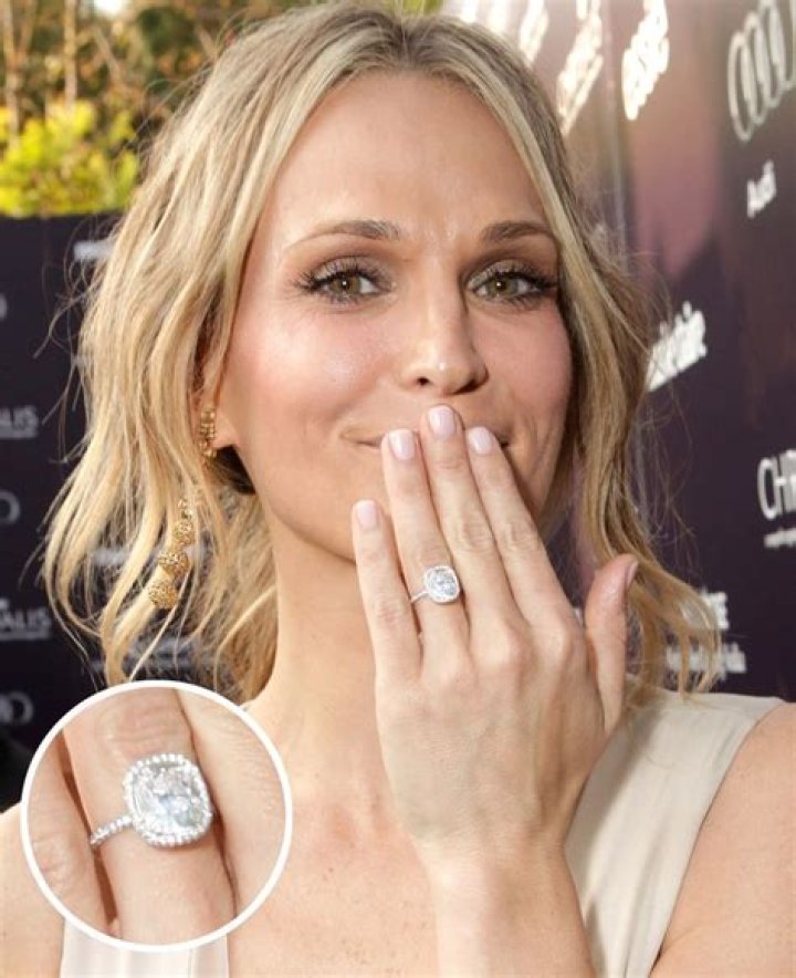 75 Best Celebrity Engagement Rings How They Asked Celebrity