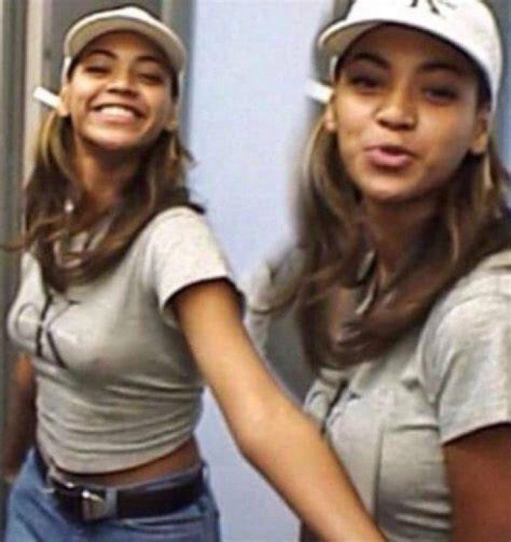 A young Beyonce & her mother, Tina Knowles Beyonce Queen, Beyonce And