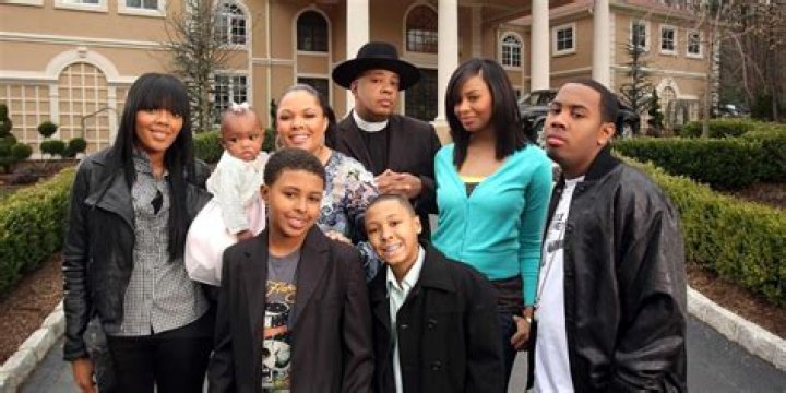 About the Family Rev Runs Around the World Rev