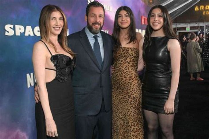 Adam Sandler aproveita as f&eacute;rias na It&aacute;lia