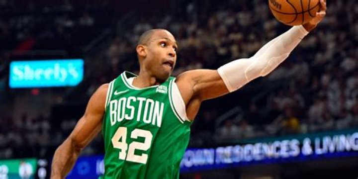 Al Horford Al horford, Nba stars, Pro dad