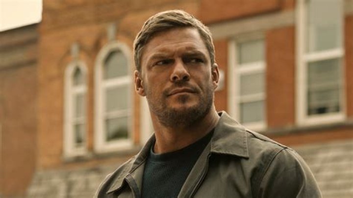 Alan Ritchson's routine to be in excellent physical shape
