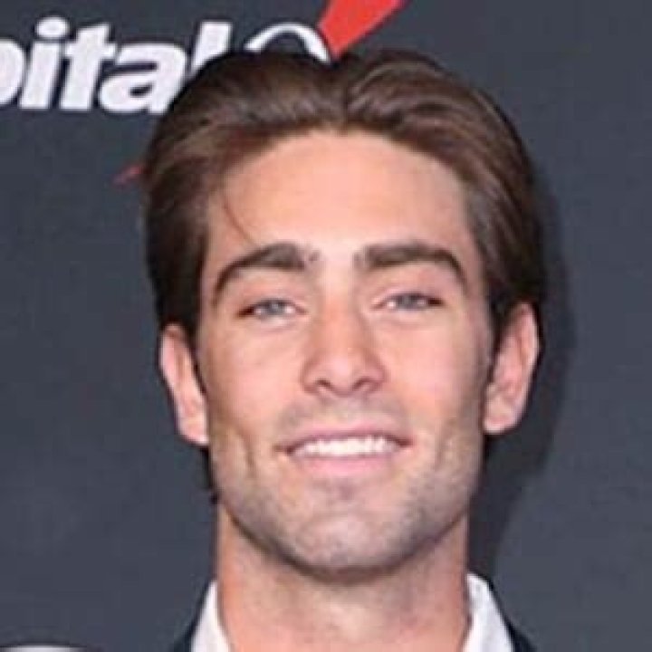 Alex Hall Wiki, Bio, Age, Height, Net Worth, Husband, Parents, Dating