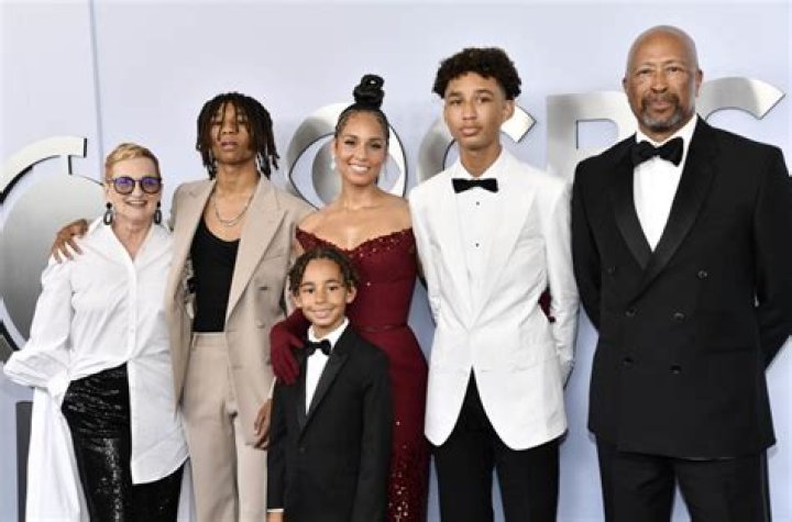 Alicia Keys &ldquo;Blended Family (What You Do For Love)&rdquo; (Feat. AAP Rocky