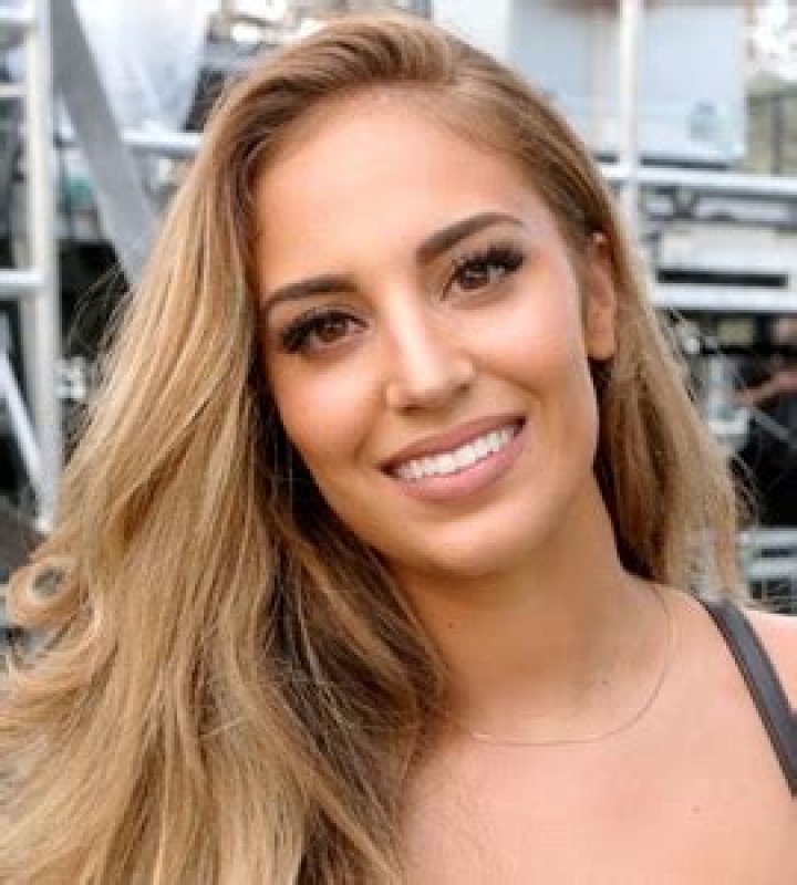 Alina Baraz Wiki & Bio Everipedia