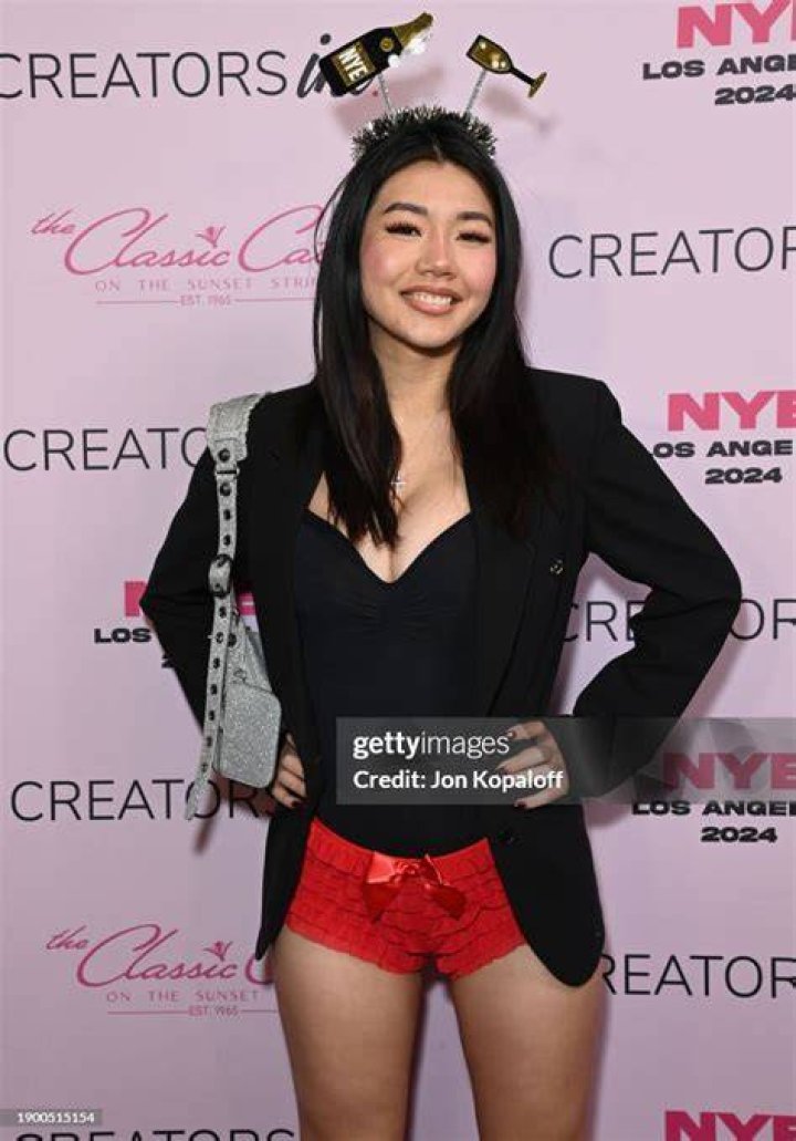 All About Cindy Zheng: A Comprehensive Overview