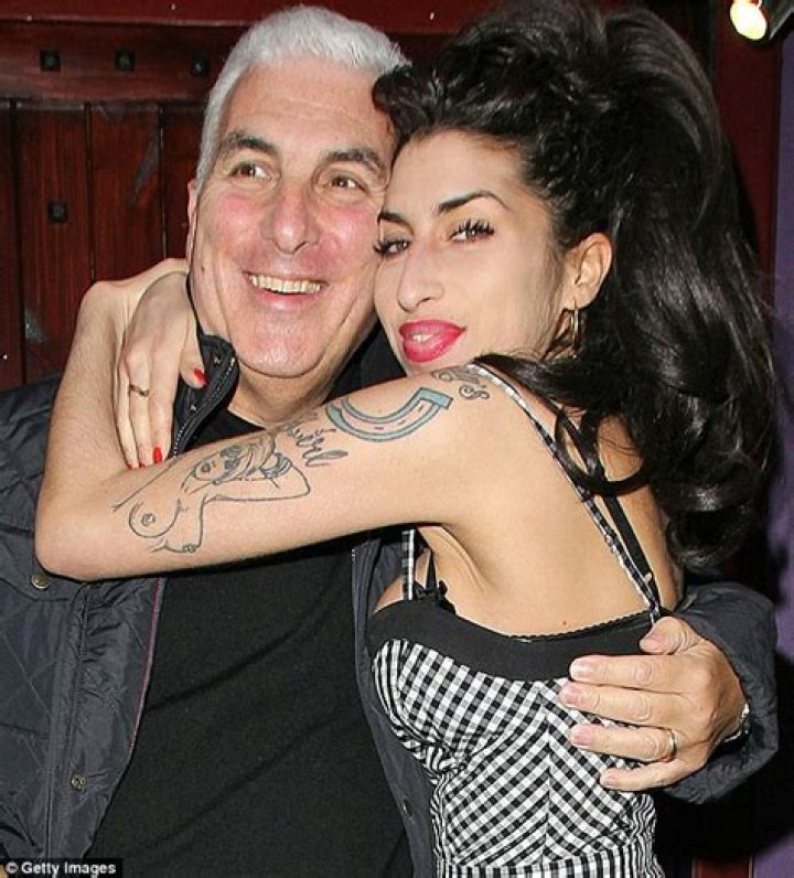 Amy Winehouse Death Father Mitch Winehouse Reveals What Really