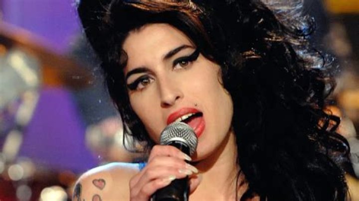 Amy Winehouse Net Worth A Look At The Late Singer's Worth