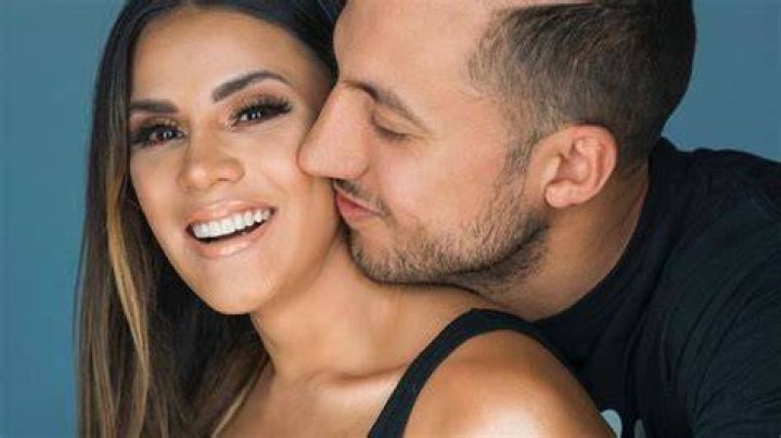 Andrea Espada WikiBio, Age, Husband, Vines, and Net Worth Celeb Tattler