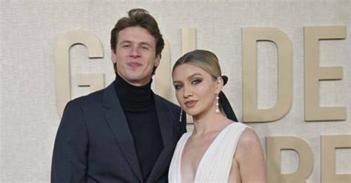 Anna And Bru Dating In 2023 Is The Famous TikTok Star And 'The Circle