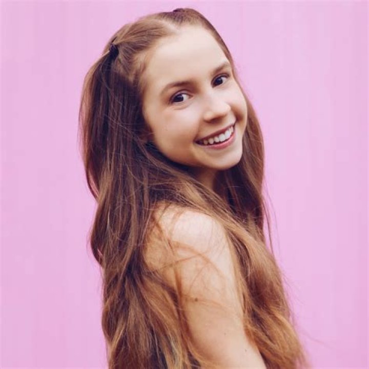 Anna McNulty YouTube