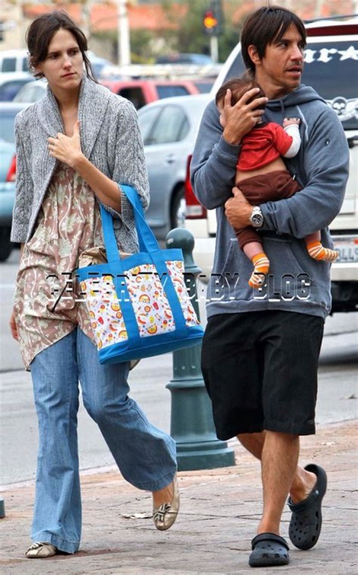 Anthony Kiedis and Heather Christie grocery shop