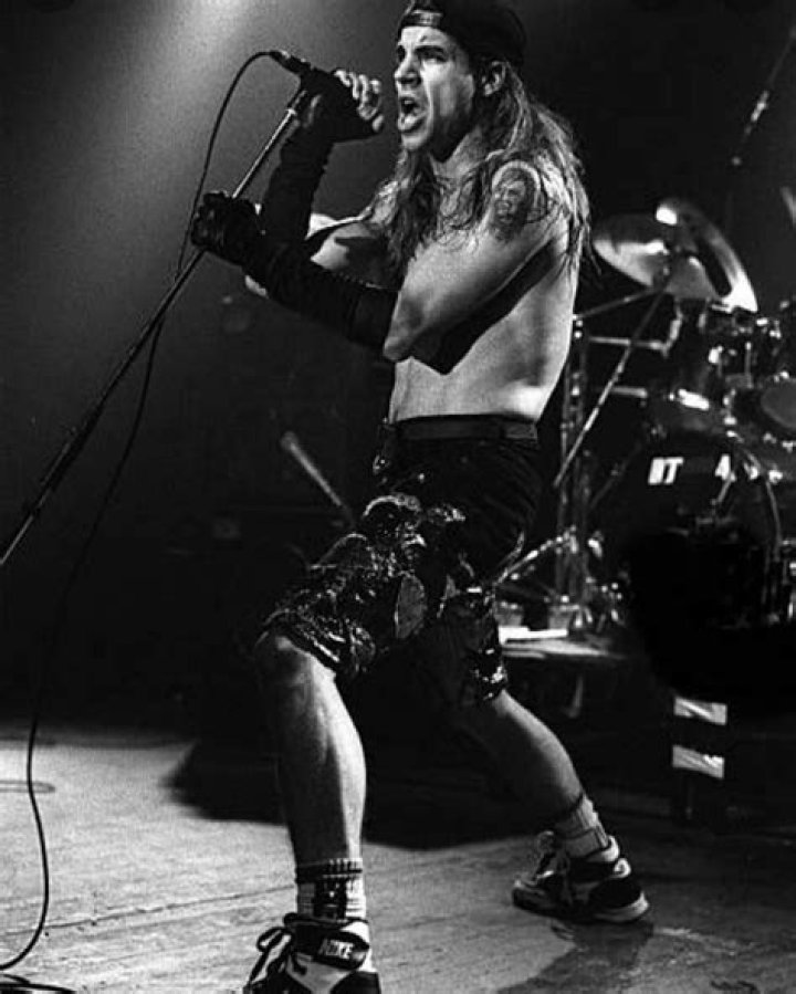 Anthony Kiedis (((I can pin tons of pictures of him all night long