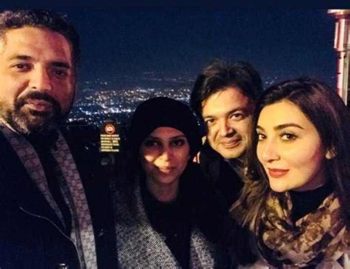 Ayesha Khan Shares New Year Picture With Husband Reviewit.pk
