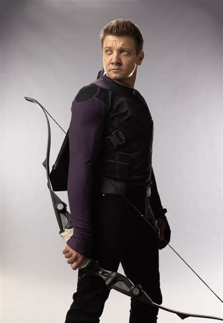 Badass di Hawkeye, 10 Potret Alaqua Cox yang Menginspirasi