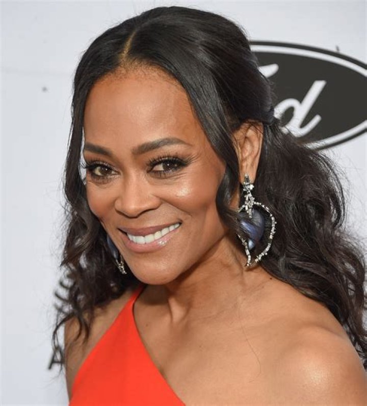 Beautiful black actresses over 50 you need to know Top 15 actresses