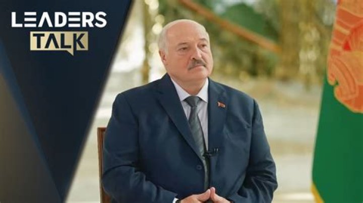 Belarusian president waltzes with Europe&rsquo;s first beauty at posh New