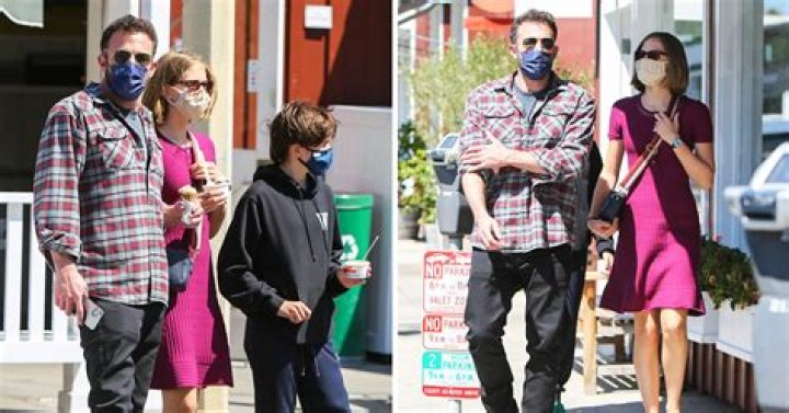 Ben Affleck, Daughter Seraphina Shop in Paris Photos