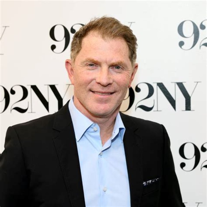 Bobby Flay Has a New Girlfriend &mdash; Find Out Who He's Dating! Closer Weekly
