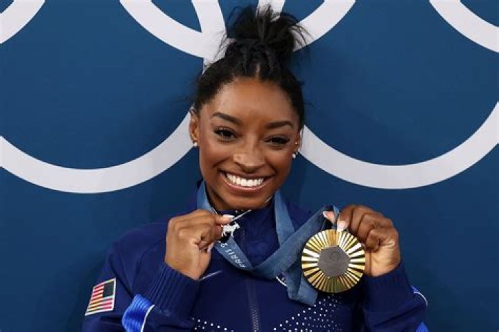 Brave Simone Biles won Olympic 2020 silver just weeks after sister was