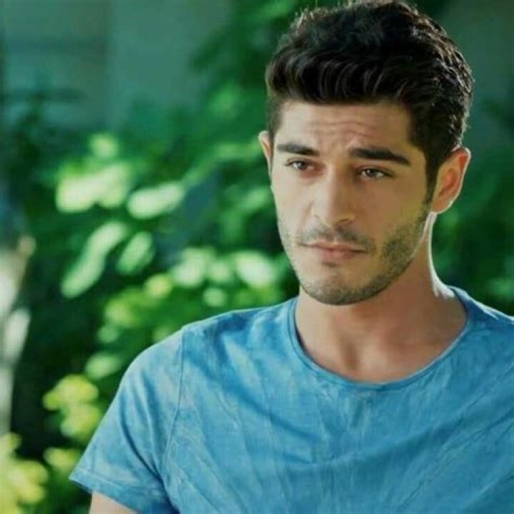 Burak Deniz Bio, Height, Net worth, Age, Family, Girlfriend, Facts