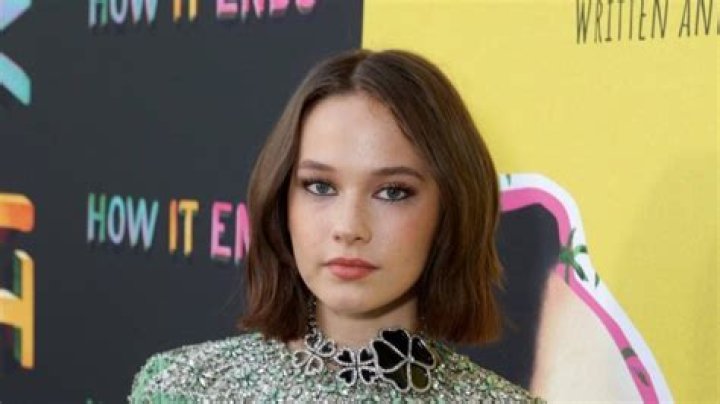 Cailee Spaeny 5 Things to Know About the 'Priscilla' Star Us Weekly