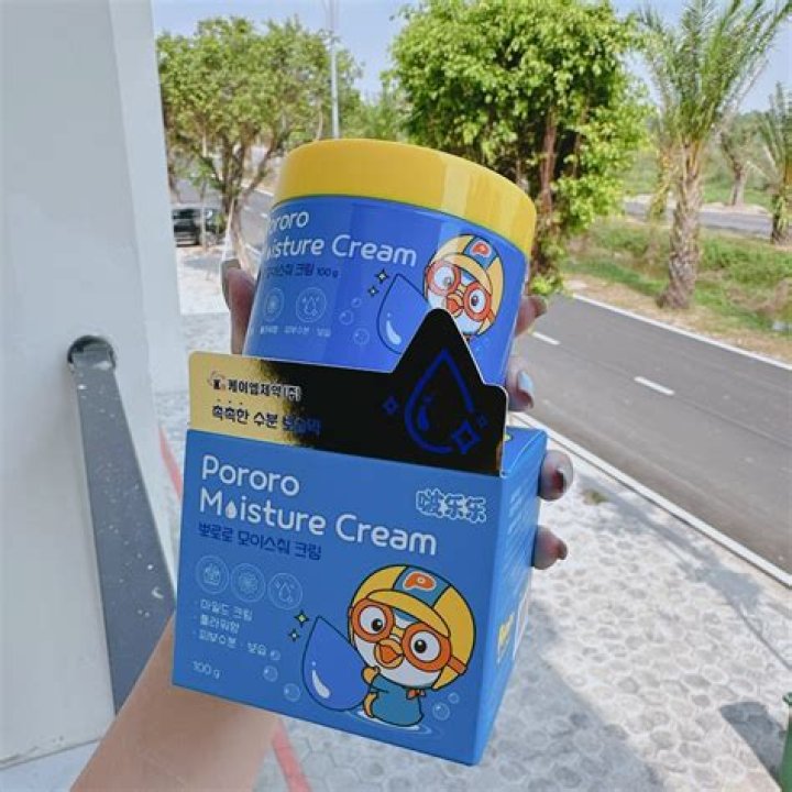 Chị B&aacute;nh Kem Net Worth & Earnings (2023)