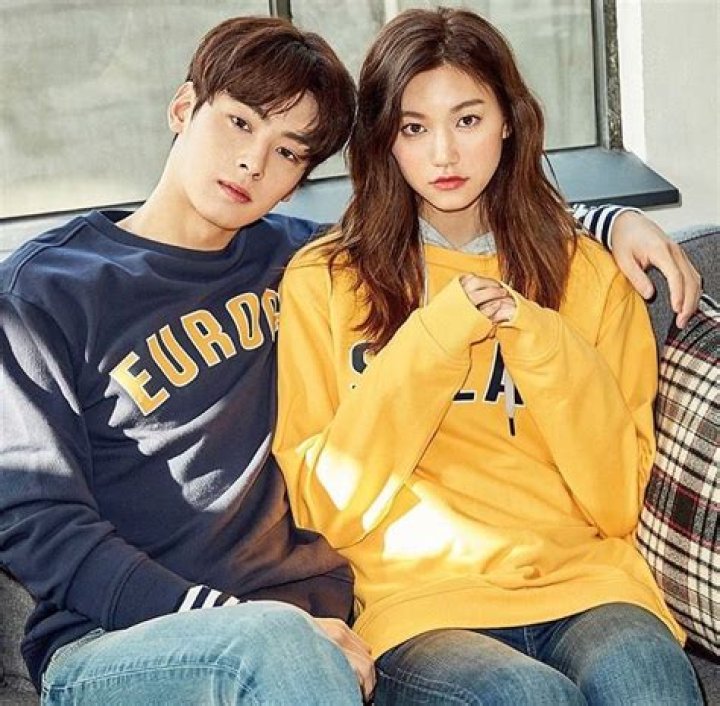 Cha Eun Woo Girlfriend Kim Saeron and Cha Eunwoo's heart
