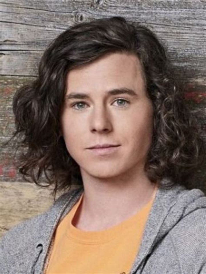 Charlie McDermott Biography, Height & Life Story Super Stars Bio
