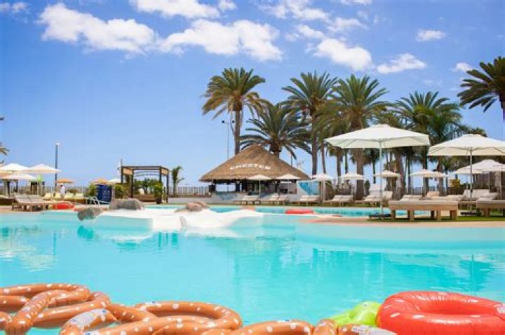 Chester Beach Club Basic Pack for 2 Guests musement