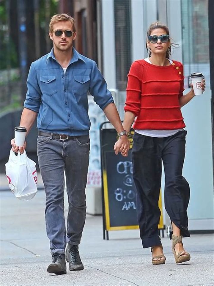 Chic Coffee Runs from Ryan Gosling and Eva Mendes Romance Rewind E! News