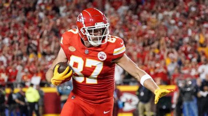 Chiefs TE Travis Kelce's quarterback dreams died after HS