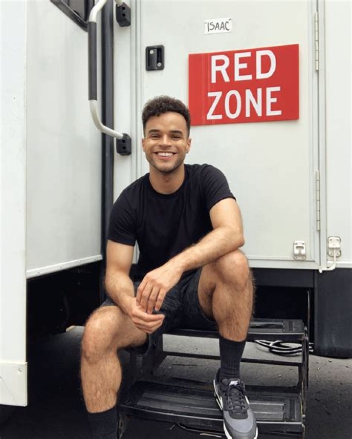 Chris Medlin Wraps Filming of Sweet Magnolias Season 2 &mdash; Chris Medlin