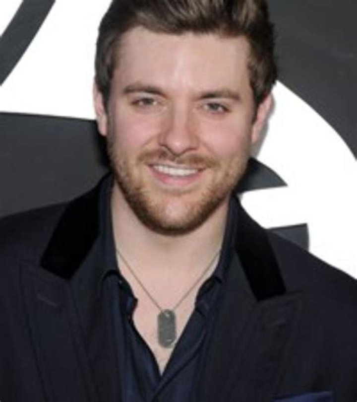 Chris Young Wants a Date Who&rsquo;s &lsquo;Spur of the Moment&rsquo;