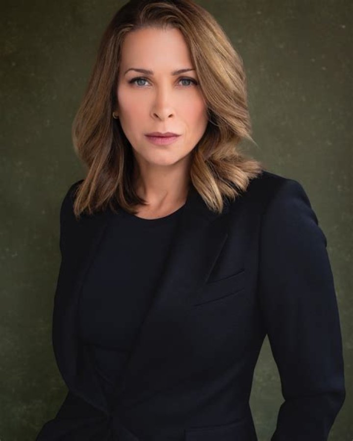 Christina Cox Biography, Height & Life Story Super Stars Bio