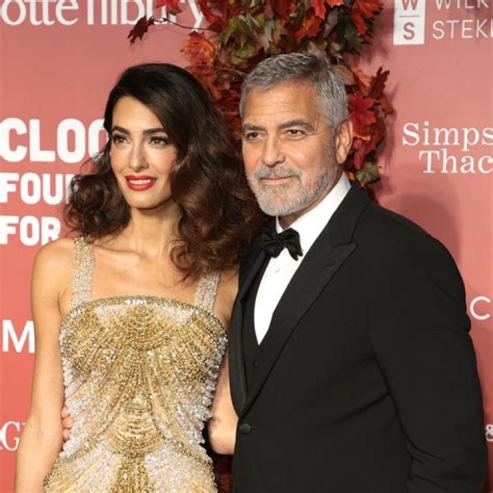 Clooney once gave his 14 closest friends 1 million each, Report