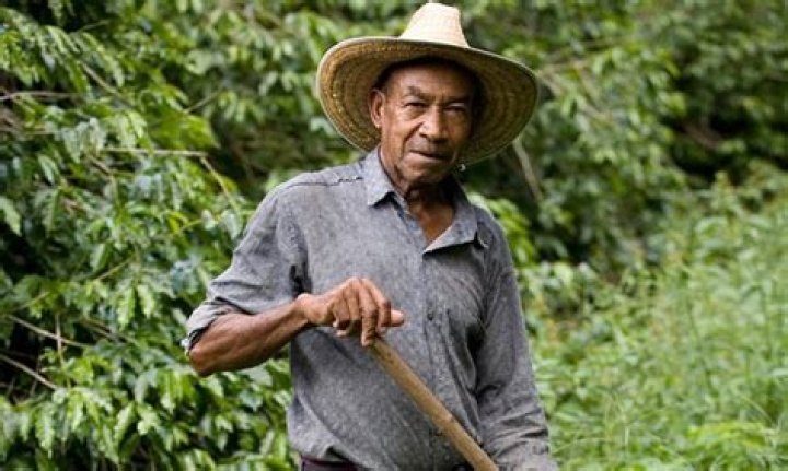 Colombian Farmer Finds Pablo Escobar's Hidden 600m Fortune Thug Life