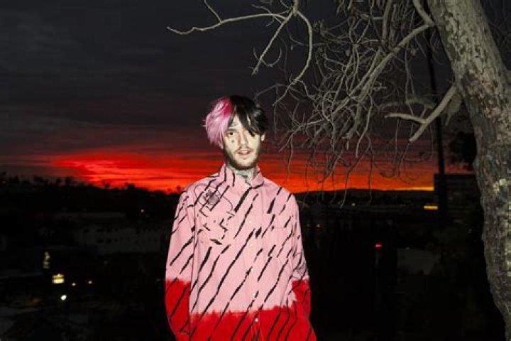 Compartir 42+ imagen lil peep portadas Thptnganamst.edu.vn