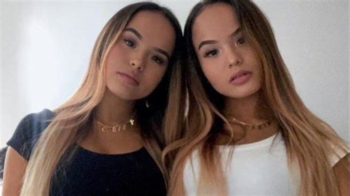 Conneltwins