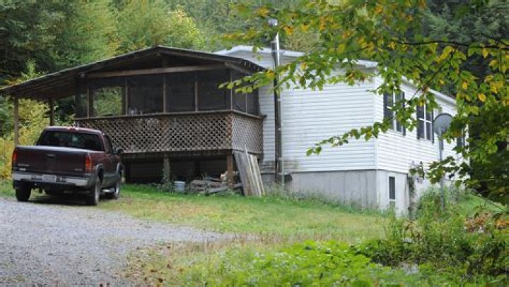 Cops Daughter, husband kill mom; dad shoots them