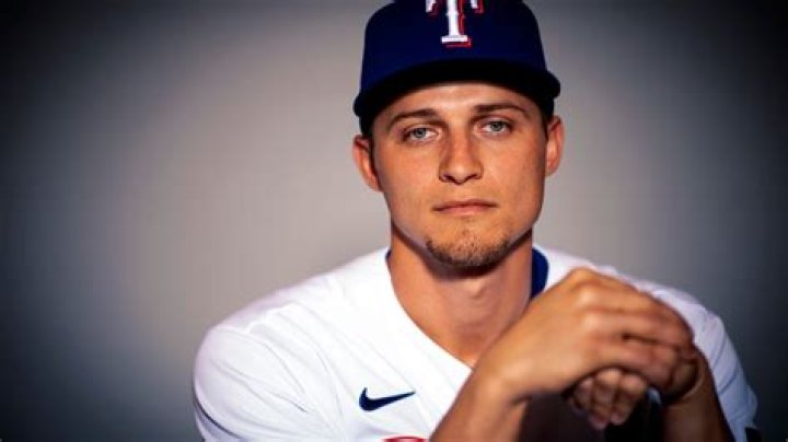 Corey Seager Age, Teams, Contract, Batting Average, Injury, Weight ABTC