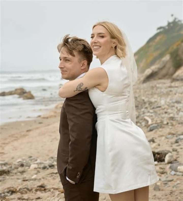 Courtney and Shayne are married!!! (via Instagram) r/nope